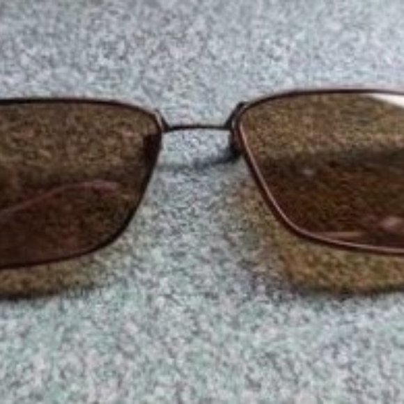 10% OFF - Vintage GUESS Plastic Eyeglass Frames with Clip-on Sun Shades c 1990s - Picture 7 of 14